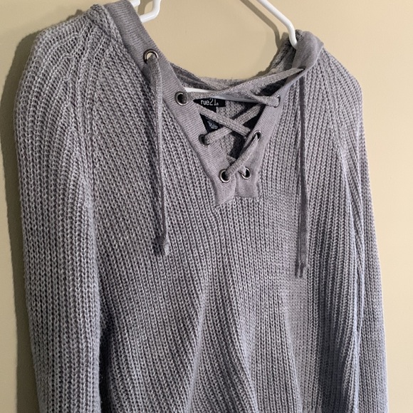Rue21 Grey cropped sweater hoodie - Picture 2 of 4